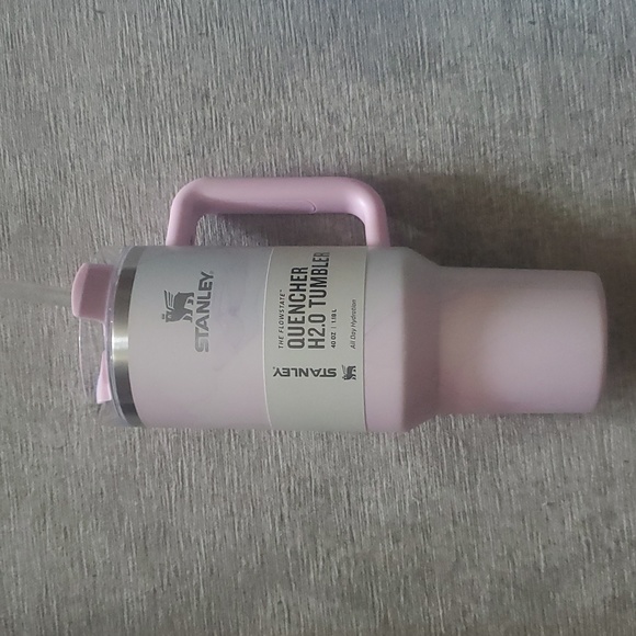 Stanley Watercolor The flowstate Quencher H2.0 Tumbler - Picture 1 of 3